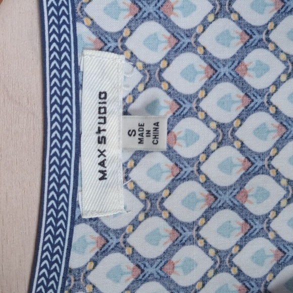 Max Studio Boho Geometric Print Tie Front Button Oversized Flowy Blouse Top - Picture 3 of 9